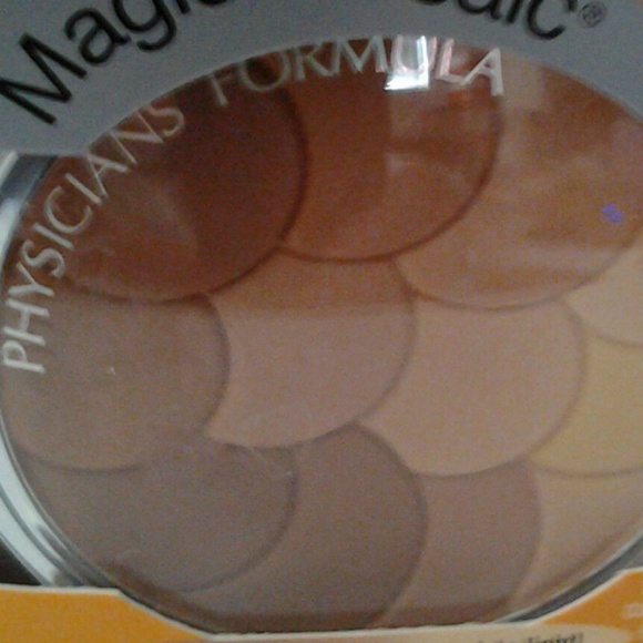 Physicians Formula Magic Mosaic Light Bronzer 384 - Picture 3 of 7